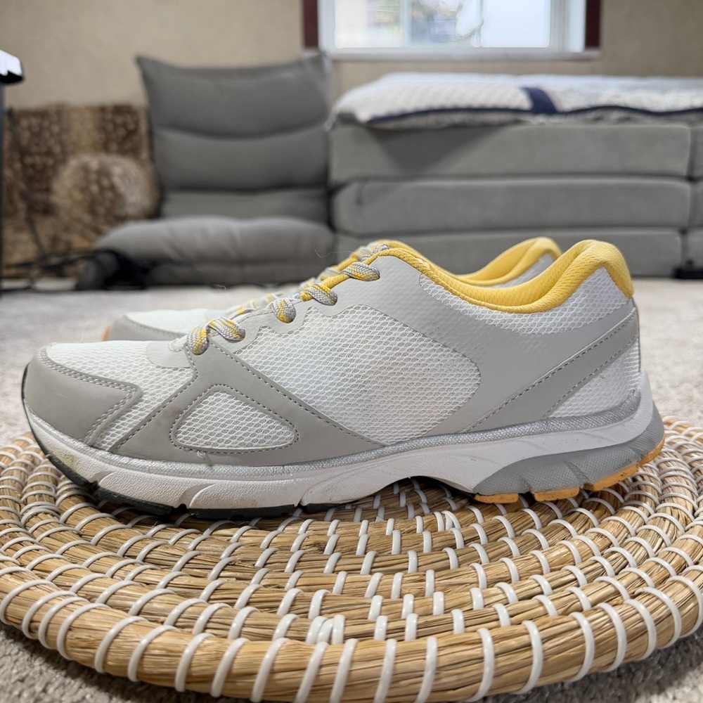 Vionic Women’s Tokyo Fitness Sneakers Walking Shoes Comfort in Yellow White 9 - Picture 3 of 12